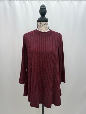 JohnPaulRichard Ribbed Knit Tunic in Deep Wine and Black